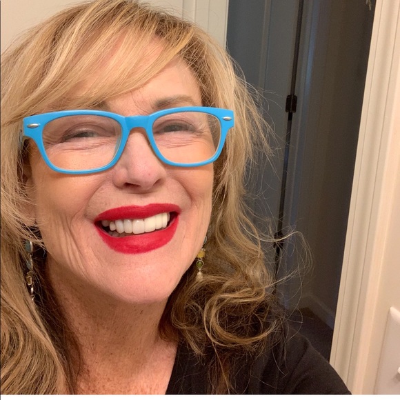 Meet your Posher, PLZ call me Sandy. Lol... - Picture 3 of 9